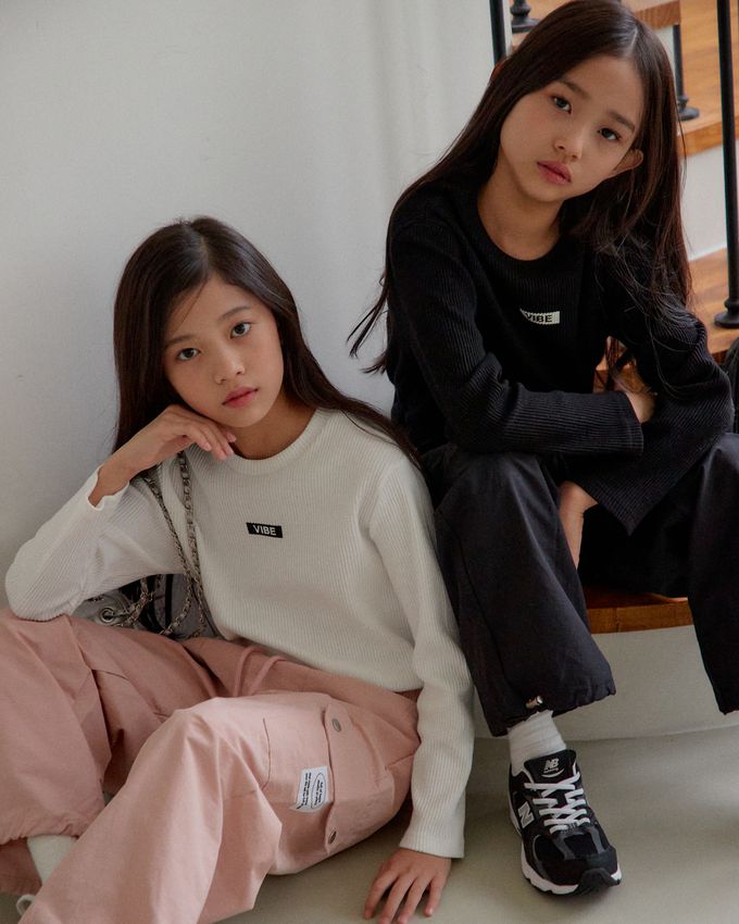 韓國 sm2 - 文字點綴羅紋長袖上衣-白