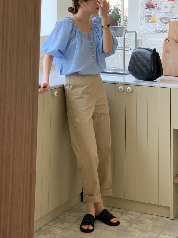 韓國 ANDYOUBROWN - 質感小釦泡泡袖襯衫-象牙白 (FREE)