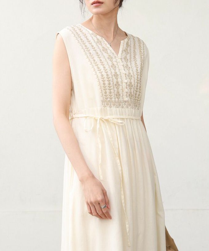 日本 Bab - 100%印度棉刺繡腰綁帶無袖洋裝-象牙