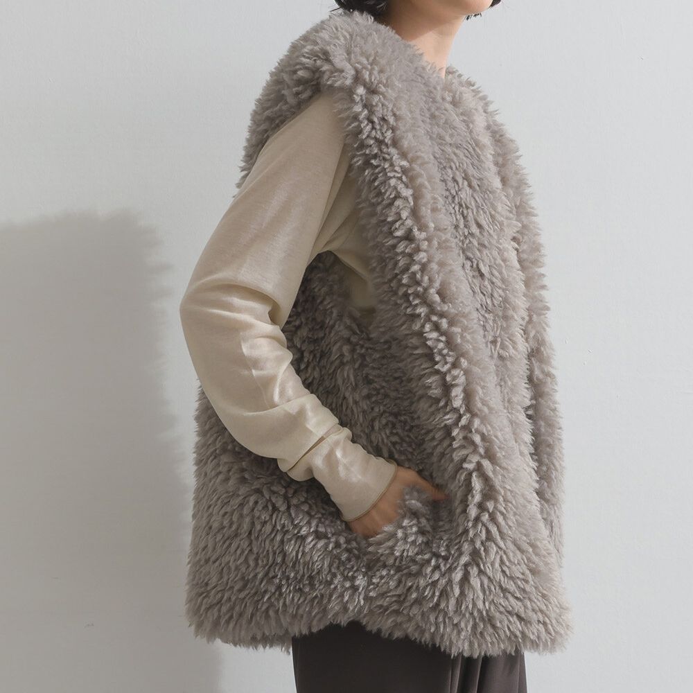 QQ毛絨時尚搭配長版背心-咖啡灰