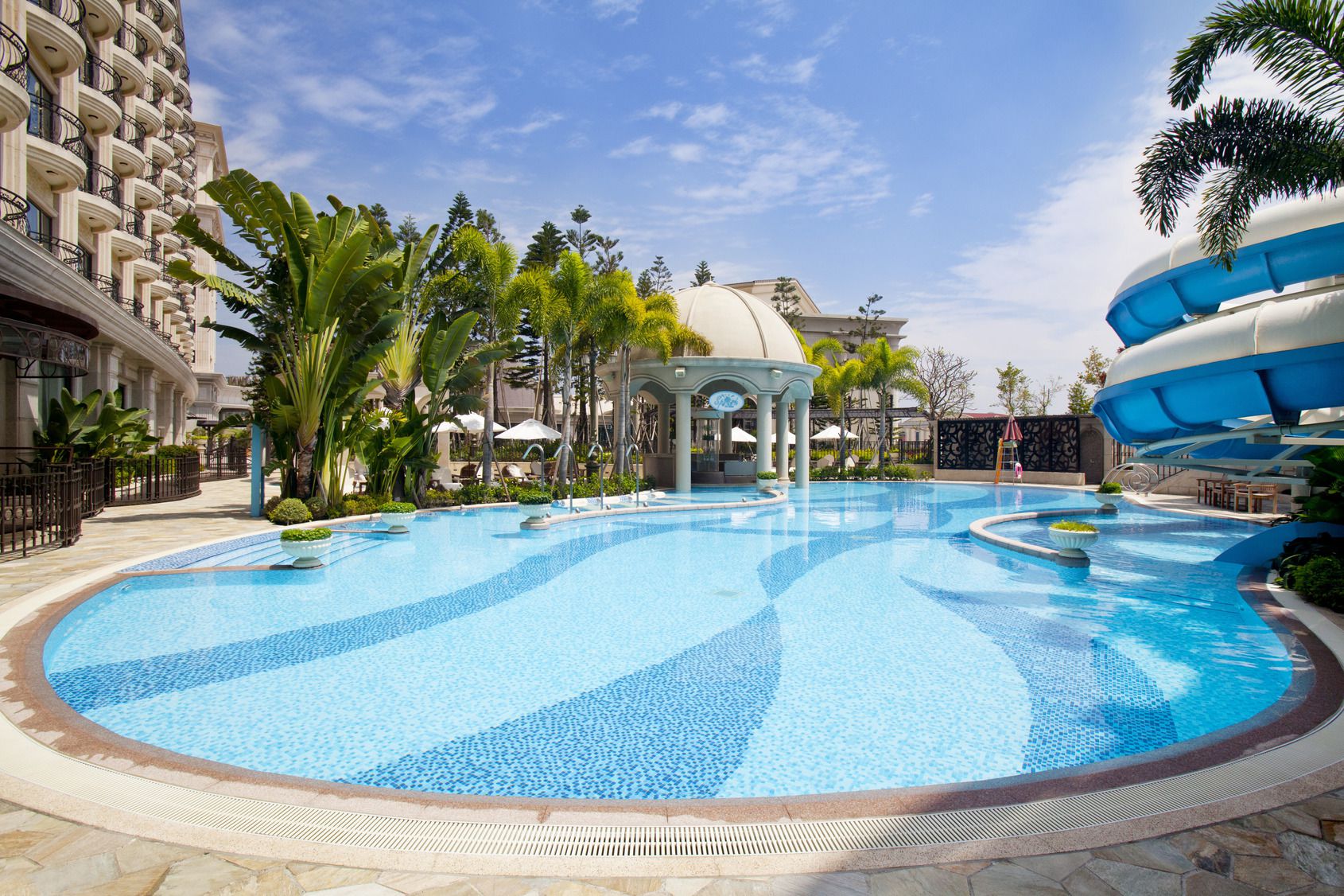 獨家方案3折起↘高雄義大皇家酒店｜2大2小直接升等家庭房