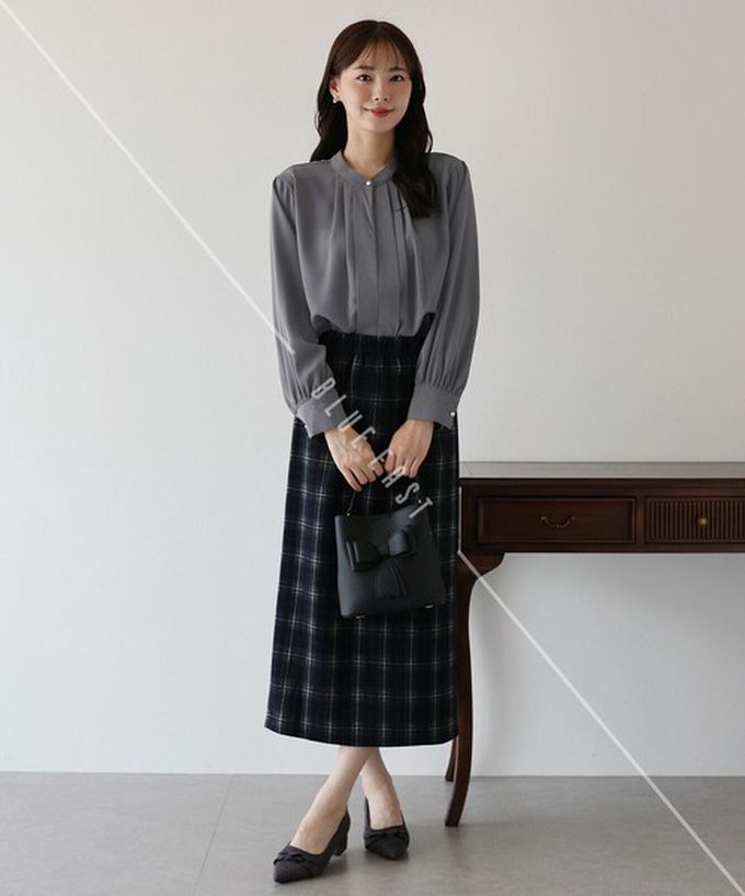 日本 BLUE EAST - 2way領知性整潔感打褶長袖上衣-珍珠袖扣-白