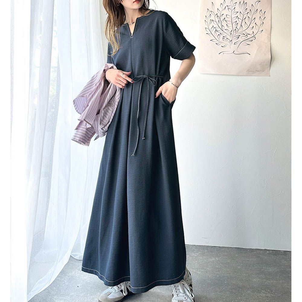 鑰匙領綁帶休閒感縫線短袖洋裝-深藍