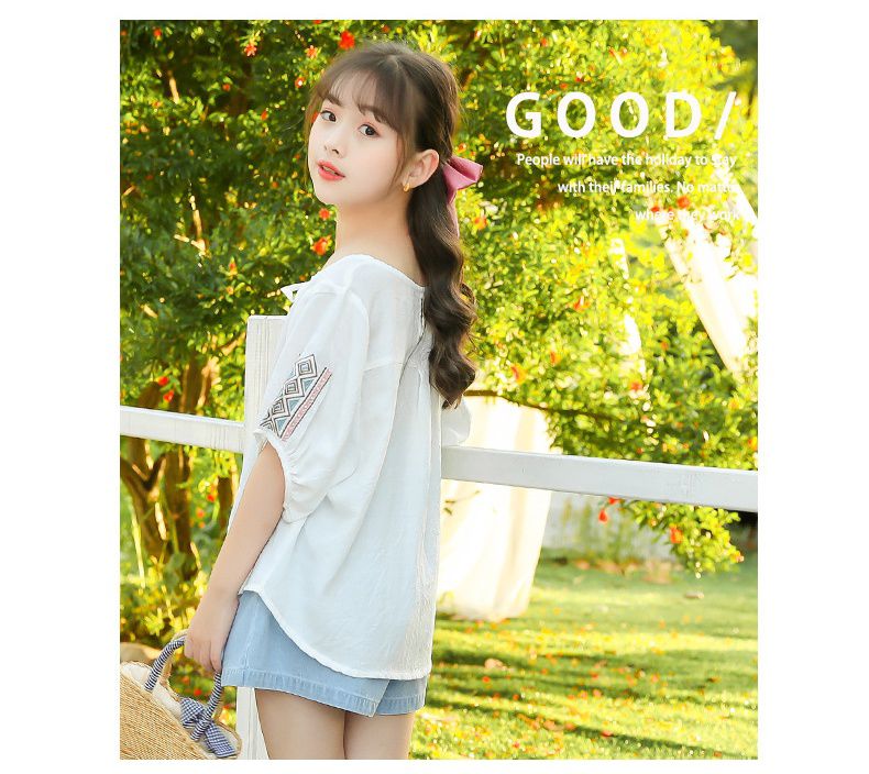 民族風五分袖套裝-民族風刺繡上衣+牛仔短褲-白色