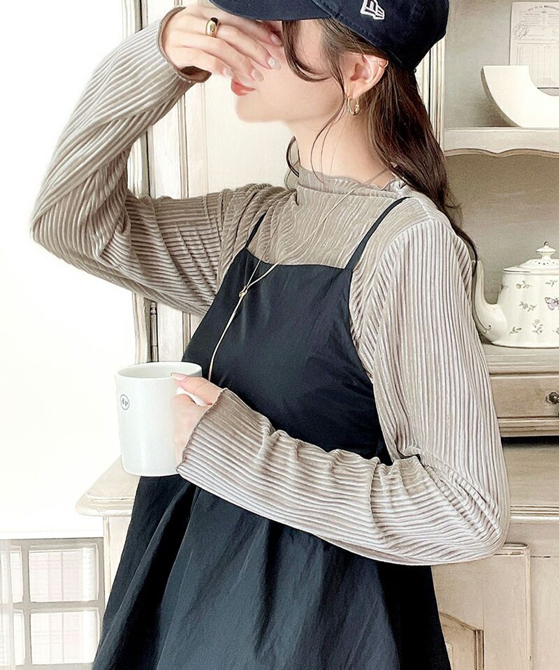 日本 Classical Elf - 光澤感木耳領百搭長袖上衣-黑