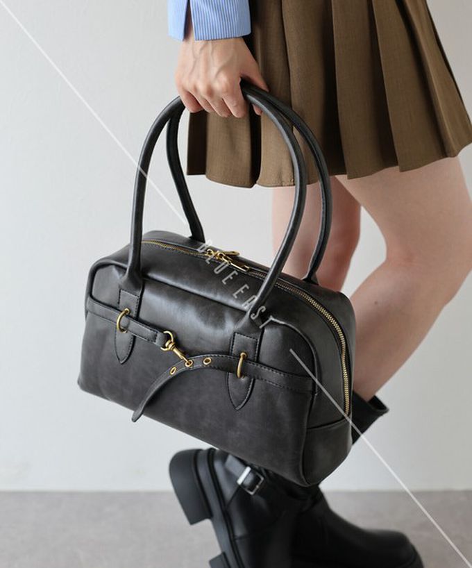 日本 BLUE EAST - 復古風皮帶造型波士頓肩背包-咖啡