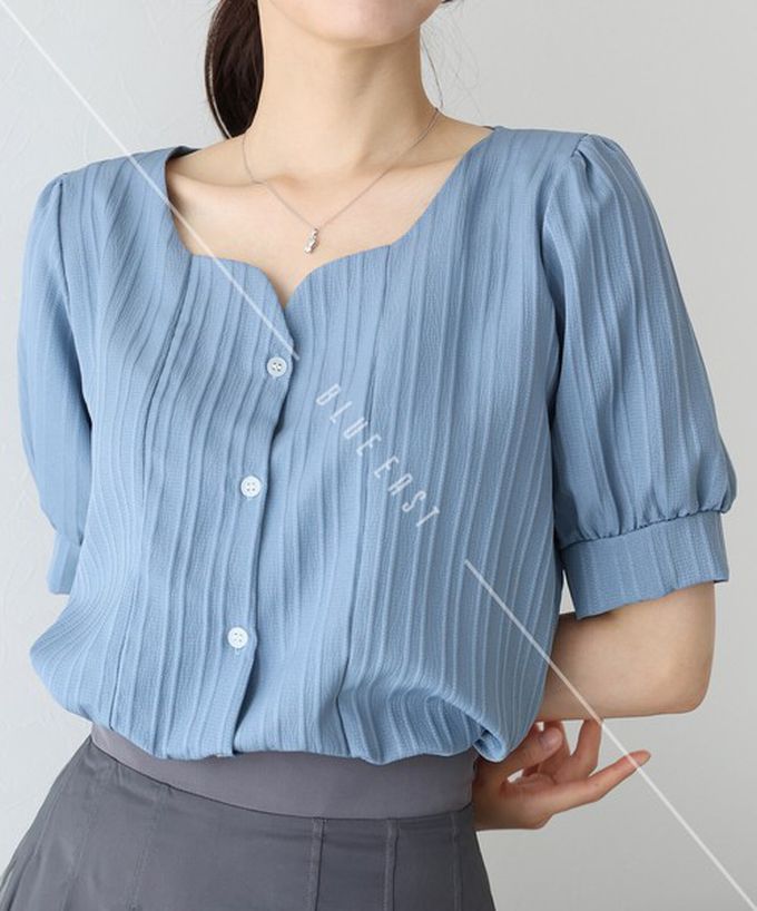 日本 BLUE EAST - 韓國製 心型領細緻泡泡短袖襯衫-黑