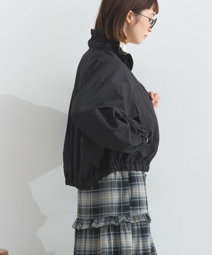 日本 Lupilien - 輕盈俏麗特色領尼龍短版薄外套-軍綠