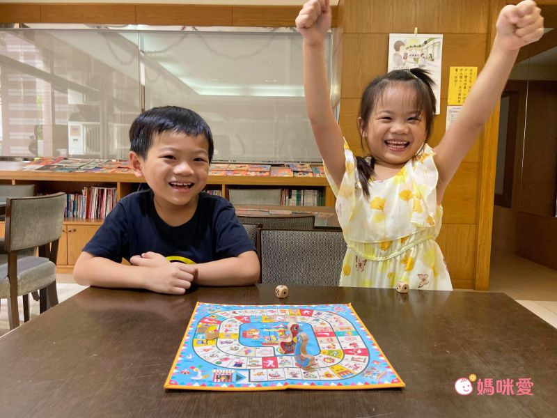 探索世界第一步【法國Janod】世界恐龍拼圖＆學習桌遊