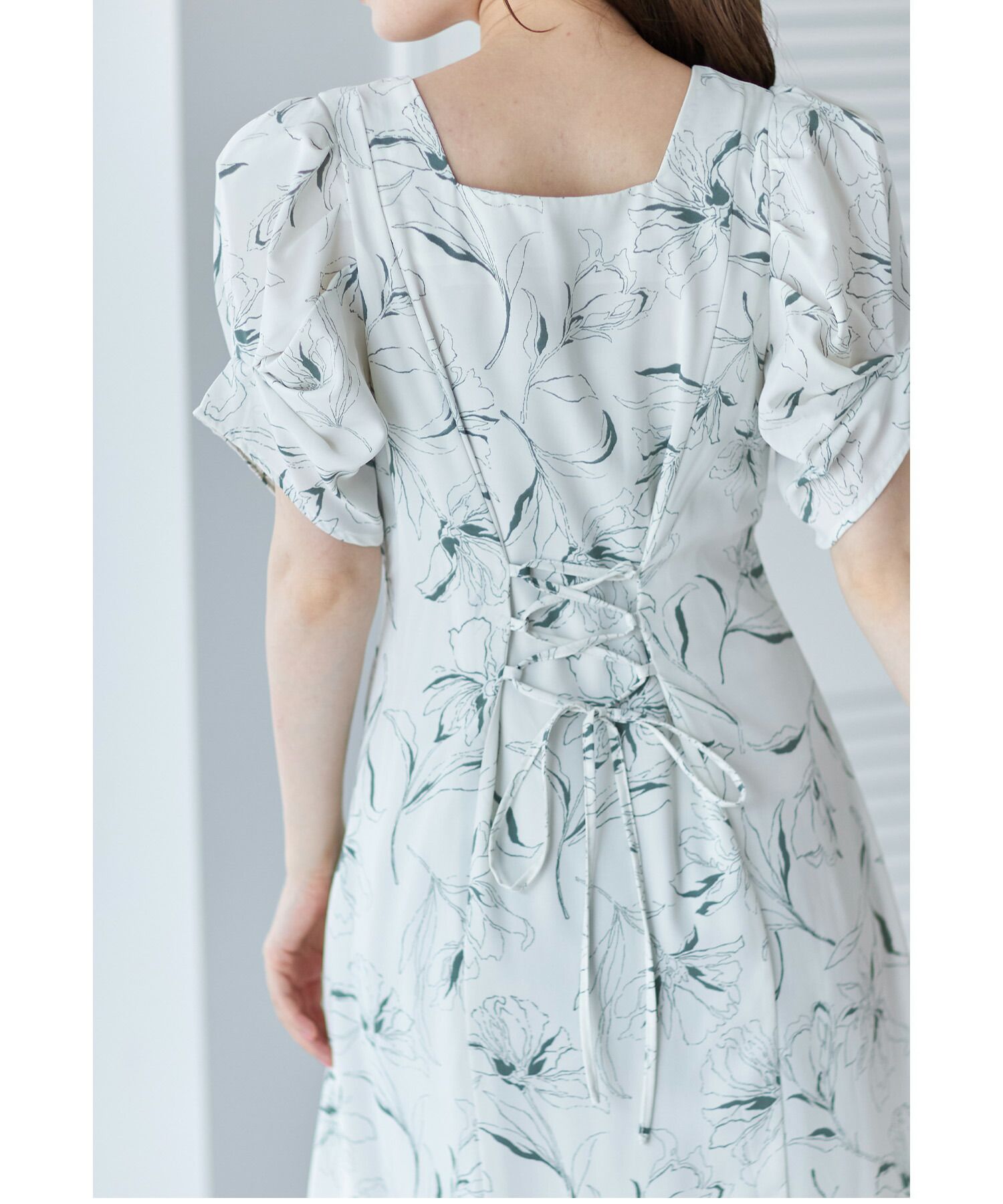 日本 tocco-closet - 典雅方領後綁帶泡泡袖洋裝-純潔百合-春芽綠