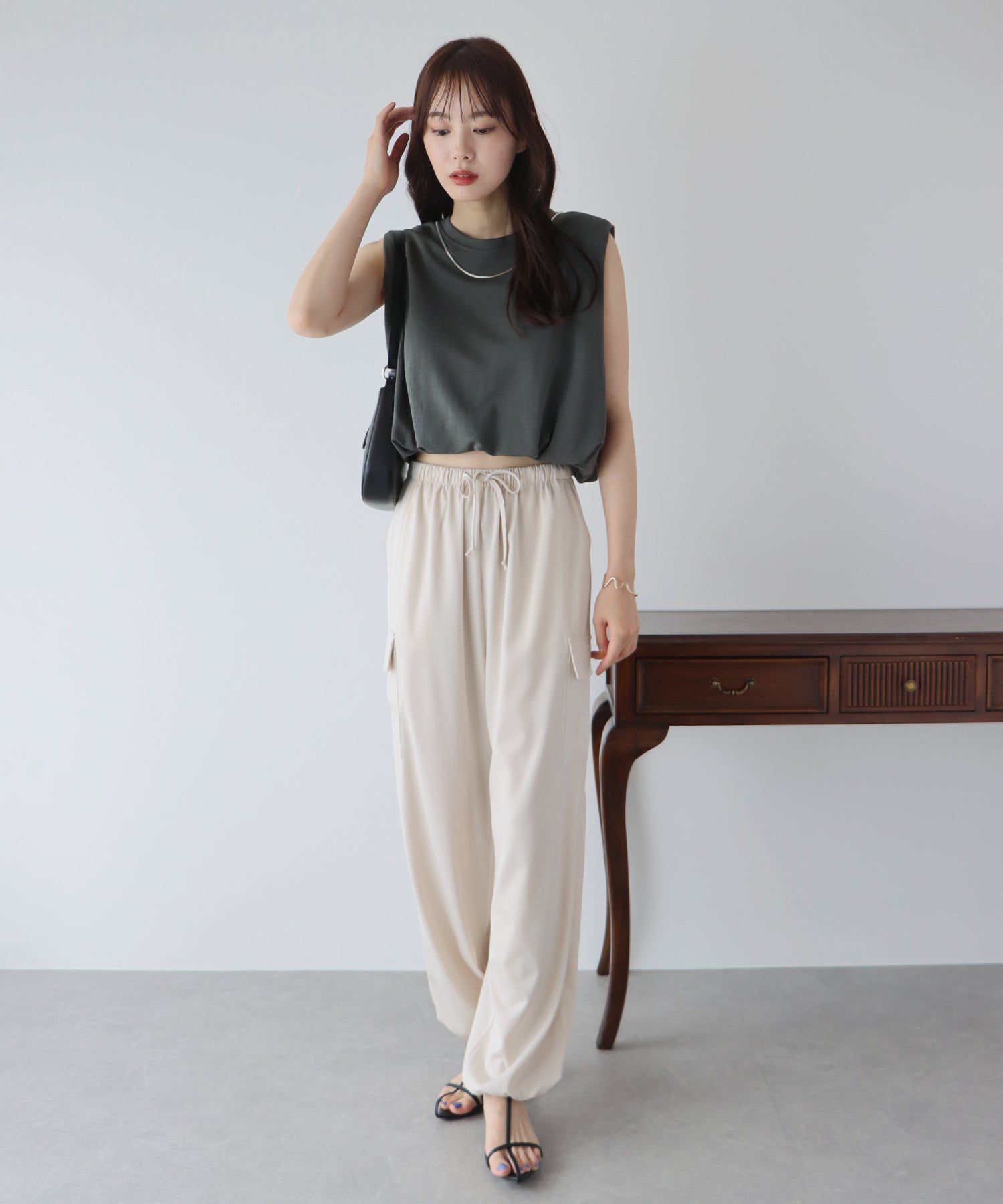 日本 BLUE EAST - 棉混法式簡約無袖上衣-白