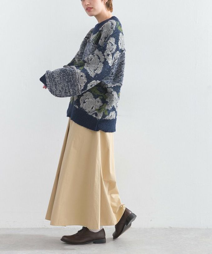 日本 Lupilien - 毛茸感華麗大花朵針織上衣-海軍藍