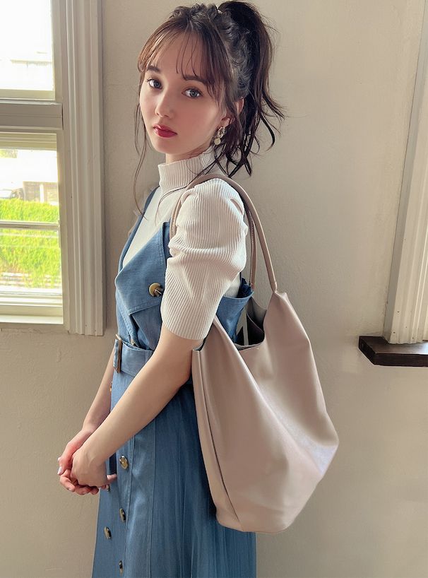 日本 GRL - 軟皮質感肩背包-黑 (F)