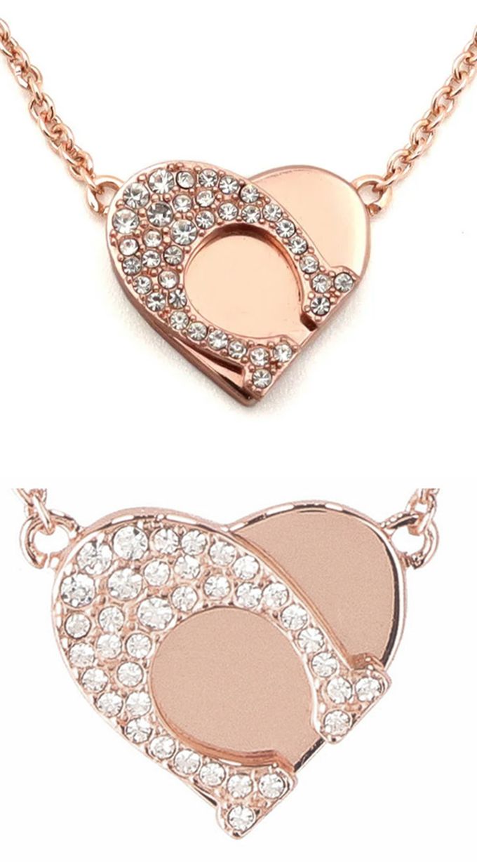 COACH - 造型晶鑽項鍊 (愛心)