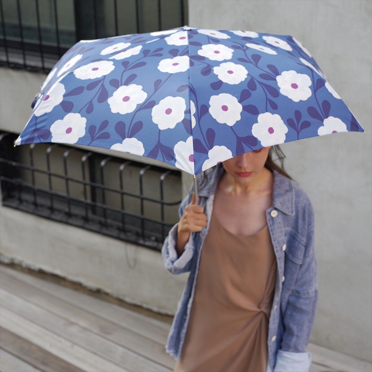 日本 nifty colors - 抗UV輕量 晴雨兩用折疊傘-芍藥花語-粉紅 (直徑98cm/195g)-80.00%