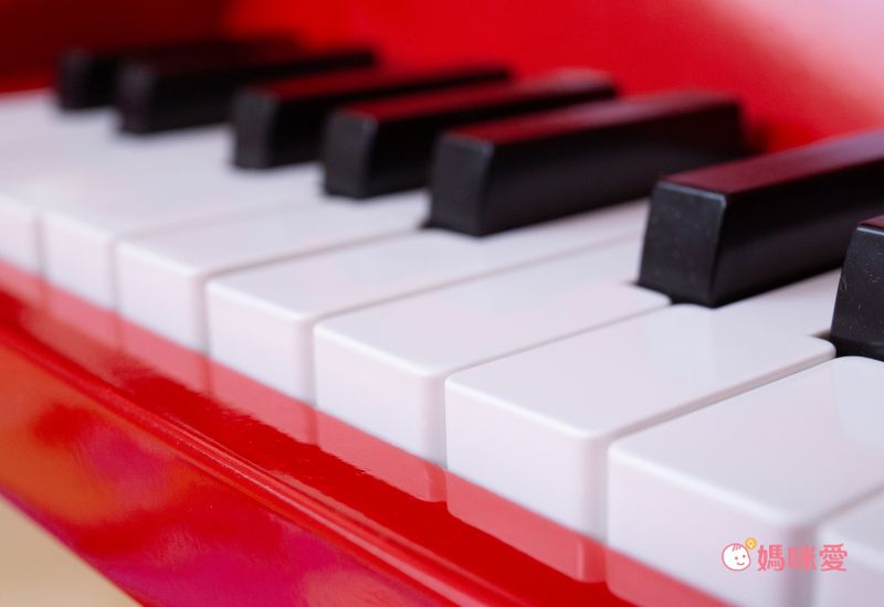 荷蘭 New Classic Toys - 幼兒18鍵鋼琴玩具-純淨白