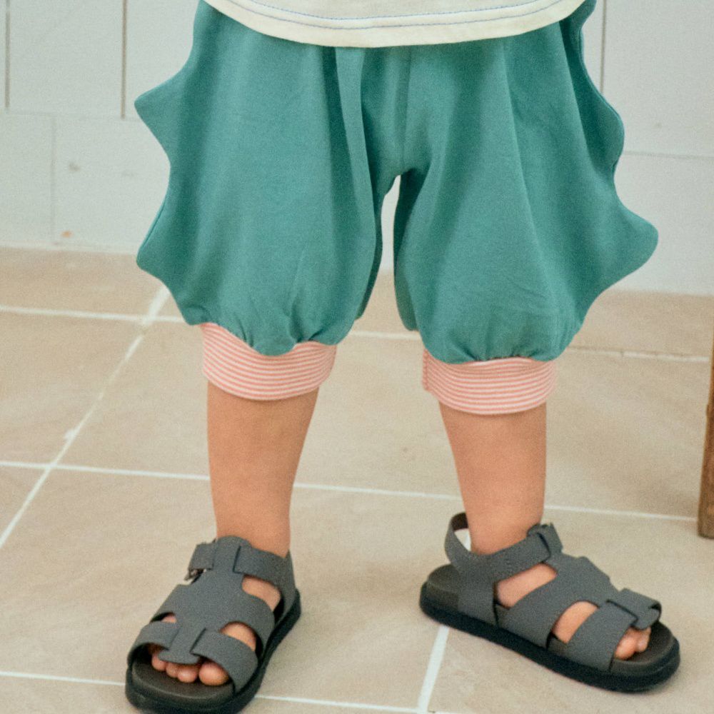 First Blue 鬆緊腰角角造型過膝縮口褲-綠