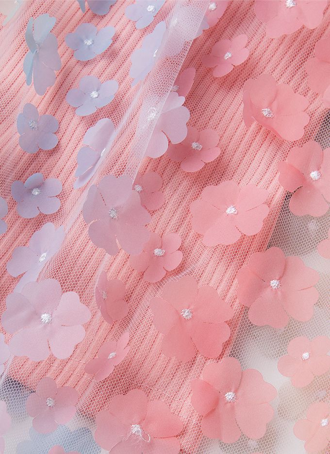 韓國 OZKIZ - 夢幻花瓣蕾絲裝飾洋裝-粉