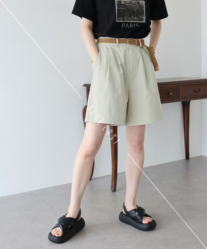 日本 BLUE EAST - 海軍風打褶休閒短褲(附腰帶)-海軍藍