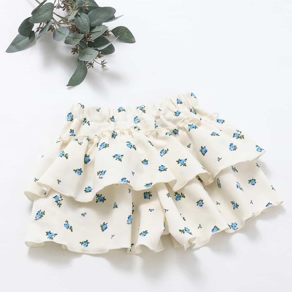 俏麗分層荷葉輕盈短褲-小花-象牙