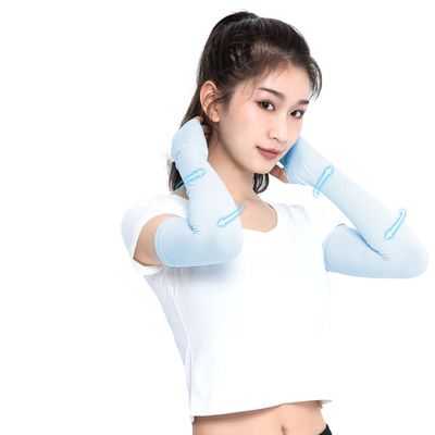GIAT - 1雙組-防曬UPF50+涼感彈力袖套(男女適用)-露指款-淺藍 (FREE)