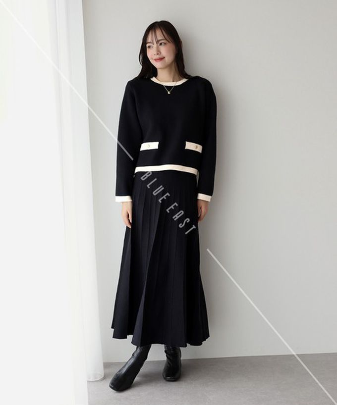 日本 BLUE EAST - 金釦滾邊針織上衣+優雅百摺長裙(2件組)-棕x藍