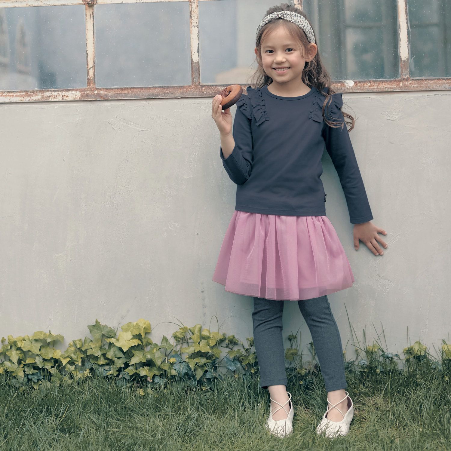 日本千趣會 - GITA 圓領荷葉肩長袖上衣-條紋-黑白