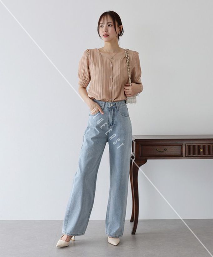 日本 BLUE EAST - 韓國製 心型領細緻泡泡短袖襯衫-白