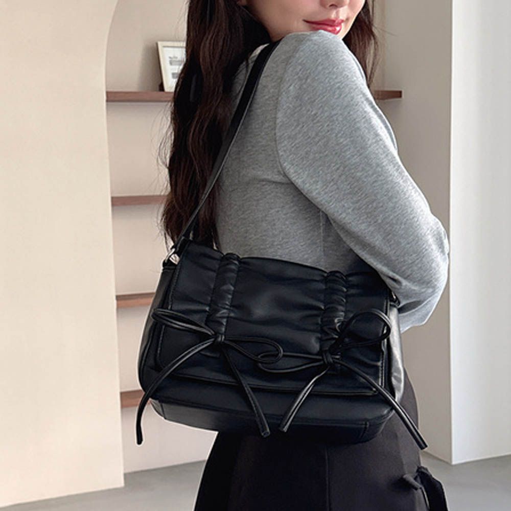 甜美皺摺雙蝴蝶結迷你肩背包-黑 (F)