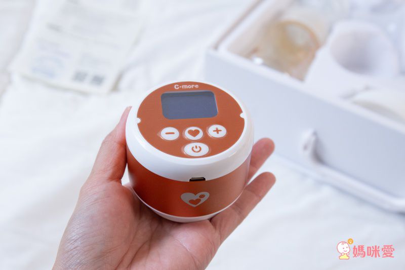 主機只有一個手掌的大小！新貝樂 雙邊電動吸乳器