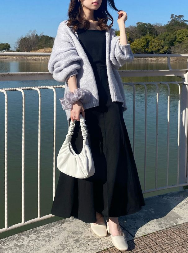 日本 GRL - 顯瘦剪裁魚尾吊帶裙-淺米杏