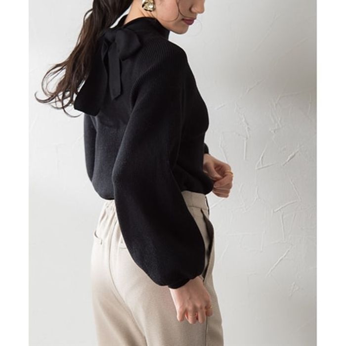 日本 BELLUNA - 優雅後扭結綁帶針織上衣-深可可