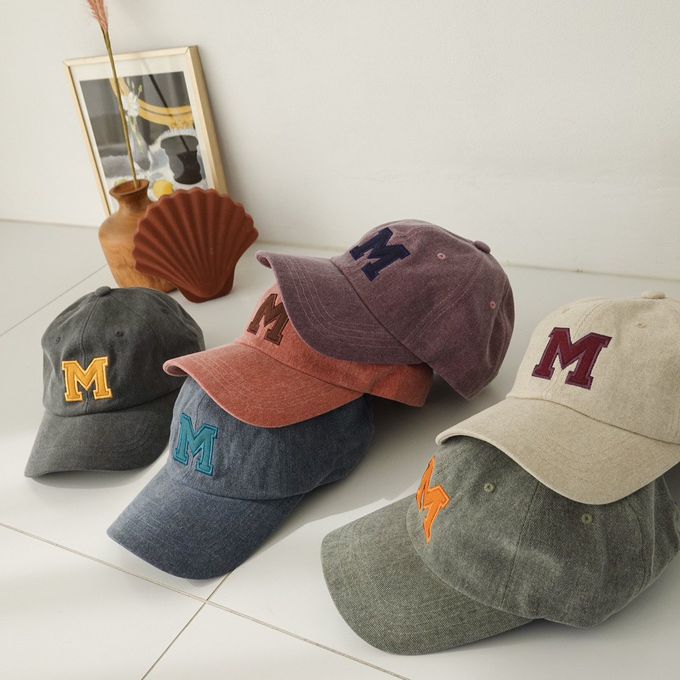 韓國配件連線 - M字裝飾棒球帽-磚紅 (FREE)