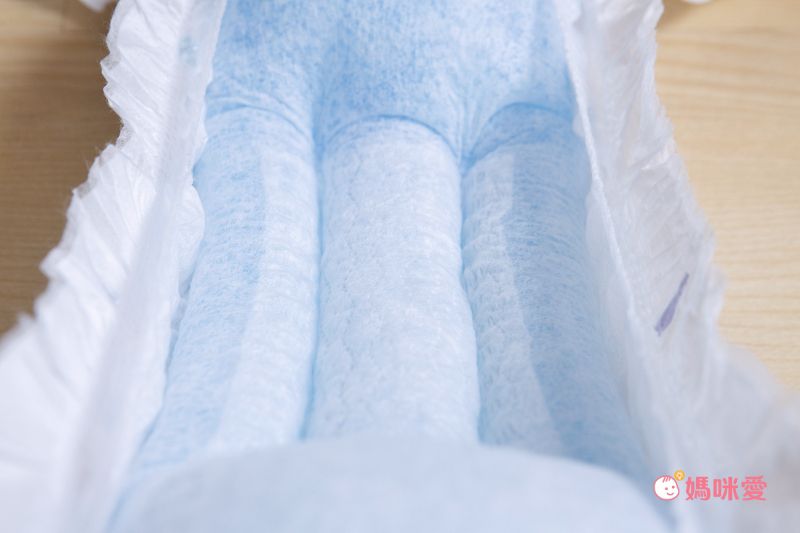 麗貝樂 Libero - 綠色環保升級/嬰兒尿布/紙尿褲touch-頂級系列 (S/3號)-28片x6包