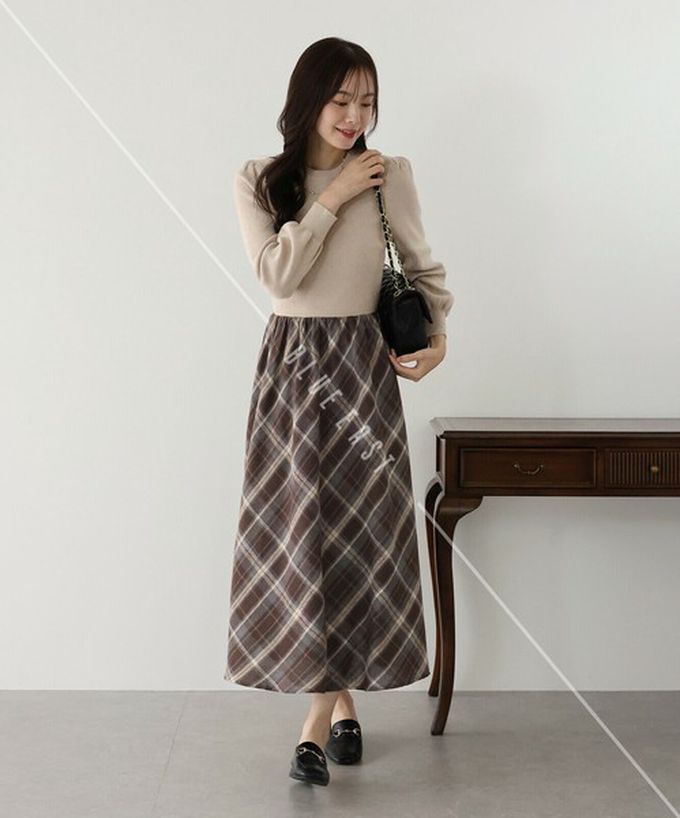 日本 BLUE EAST - 美型修身小澎袖針織長袖洋裝-格紋拼接-海軍藍