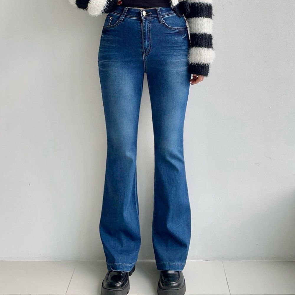 Howluk (內磨毛)彈性腰舒適絲柔丹寧彈力喇叭褲-中青