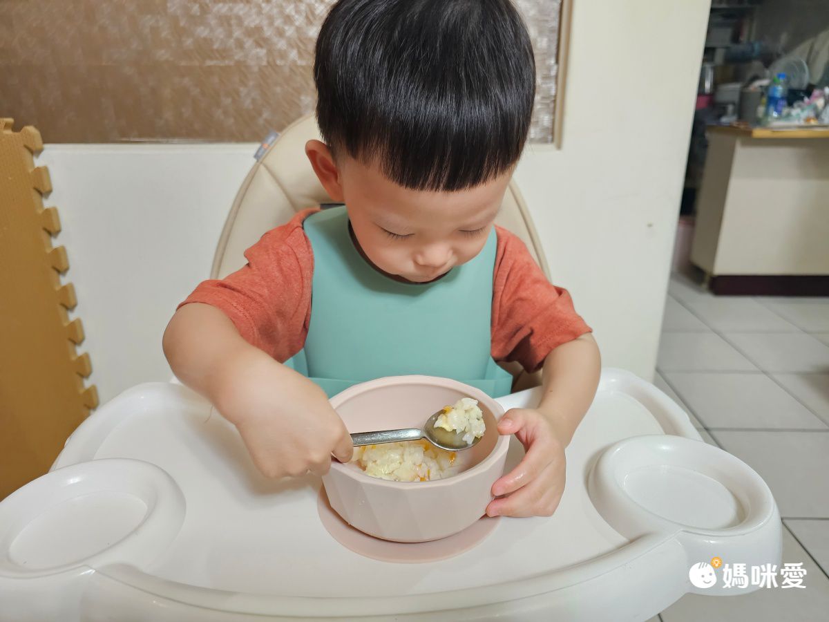 自由組裝好攜帶！台灣製【2angels】矽膠拼圖隨行餐盤