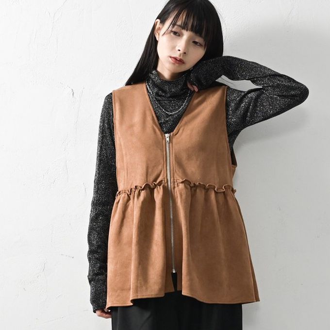 日本 ELENCARE DUE - 麂皮V領層次感傘擺拉鏈背心-炭灰