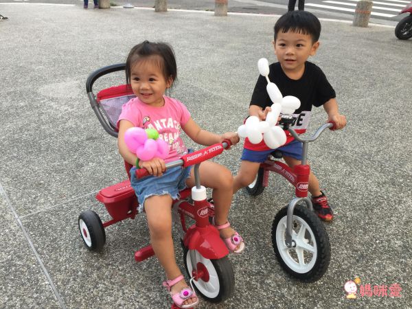 美國百年品牌 RADIO FLYER ❤ 兒童界的法拉利之稱超夯品牌！