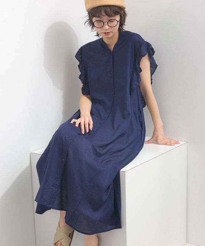 日本 Lupilien - 嫘縈混紡開襟柔軟荷葉短袖洋裝-黑白花草