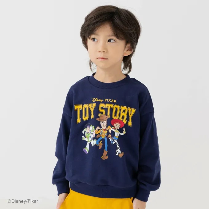 日本 Chil2 - 限定聯名 縮口印花長袖上衣-玩具總動員-向前跑-米杏