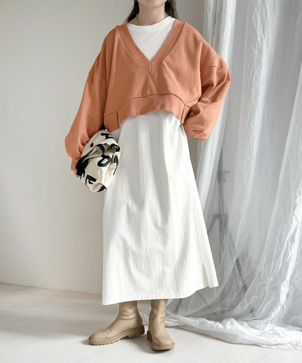 日本 Bab - V領短版泡泡袖大學T-淺軍綠