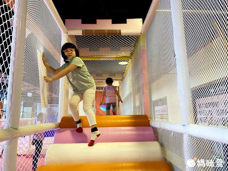 台東曙光度假酒店 - 【四館聯合】家庭四人房一泊一食平日住宿券★無使用期限