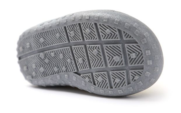 韓國 OZKIZ - (剩14cm)絨布超防滑兒童休閒鞋/室內鞋-黑