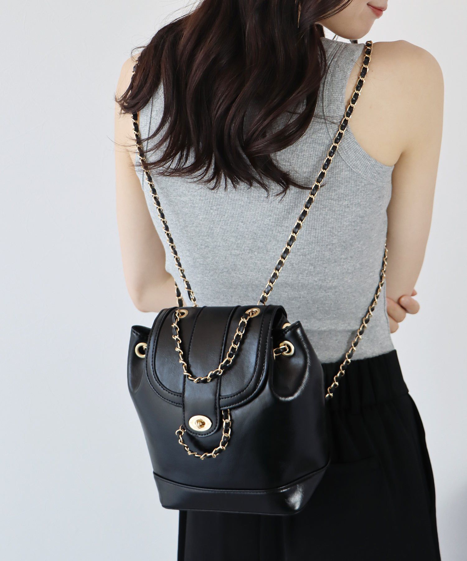 日本 BLUE EAST - 2WAY時尚金屬鍊後背小包-銀