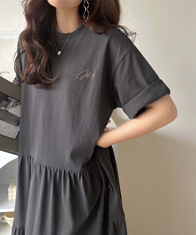 日本 Classical Elf - 背後美式印花休閒廓形短袖洋裝-燕麥灰