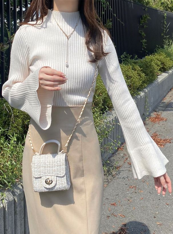 日本 GRL - 微喇叭袖彈性薄針織上衣-奶茶