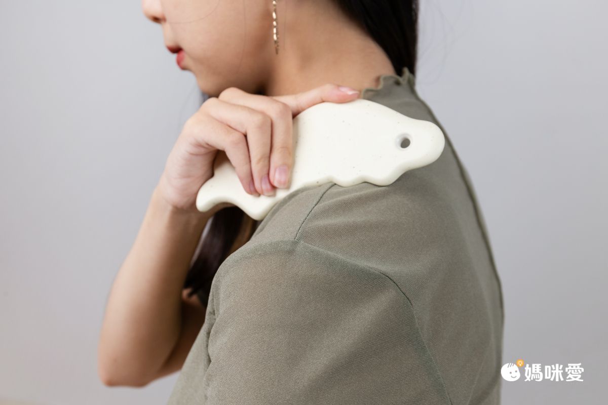 韓國 EDVIEW - 全身適用手工舒壓陶瓷刮痧板-白色海豚-1入-直播專屬