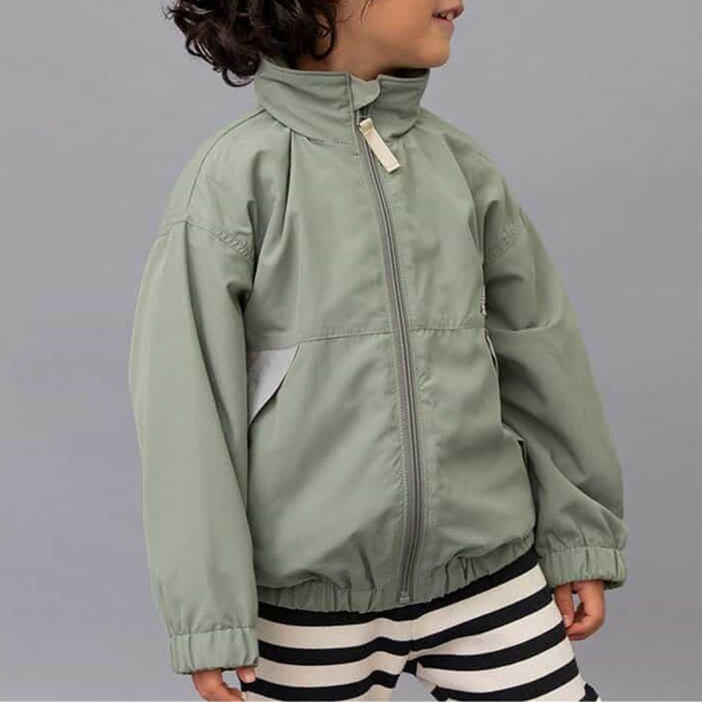 防潑水 輕量風衣外套(帽可收)-淺軍綠