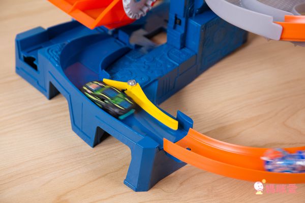 【美國 Hot Wheels 風火輪】❤ 獨家 $199 送攜帶收納盒 ❤ 買越多、送越多！